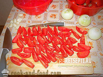Słodka sałatka z czerwonych pomidorów w zimie