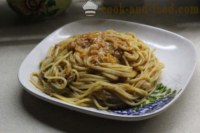 Spaghetti z tuńczykiem w sosie pomidorowym konserw-cream - zarówno smaczne gotować spaghetti, krok po kroku przepis zdjęć