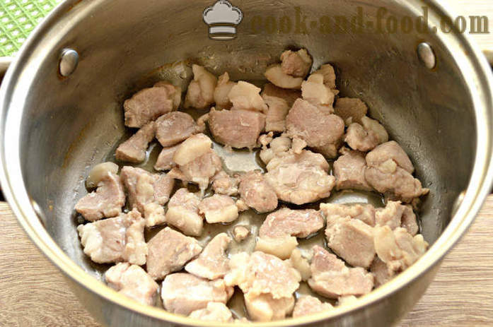 Smaczny sos wieprzowina z mąki - jak gotować mięso wieprzowe sos do gryki, krok po kroku przepis zdjęć