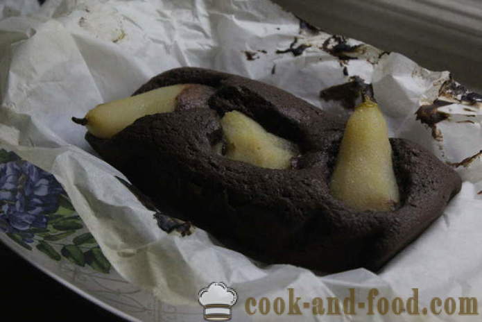 Ciasto czekoladowe z całych gruszek - Jak zrobić ciasto czekoladowe z gruszką domu, krok po kroku przepis zdjęć