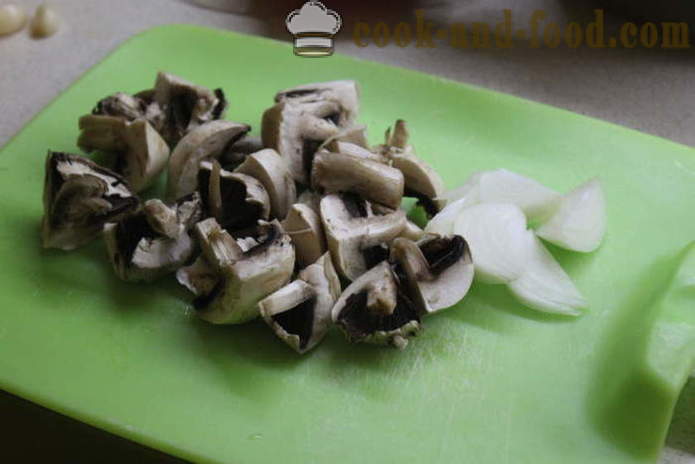 Ciepłe grzybów Sałatka z ziemniakami - jak zrobić ciepłą sałatkę ziemniaczaną z grzybami, krok po kroku przepis zdjęć