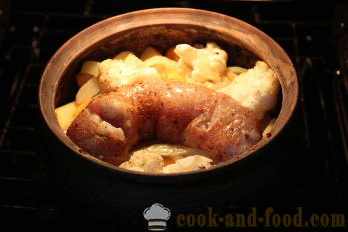 Młode ziemniaki w garnku z kiełbasą i warzywami - jak gotować pieczeń w piekarniku z młodymi ziemniakami, krok po kroku przepis zdjęć