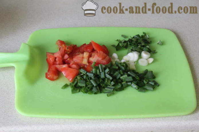 Makaron z pomidorami, bazylią i grzybami - jak gotować makaron grzybowa z bazylią i pomidorami, krok po kroku przepis zdjęć