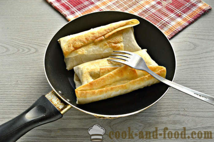 Kiełbaski w chlebie pita z serem i majonezem - jak zrobić kiełbasę na chleb pita, krok po kroku przepis zdjęć