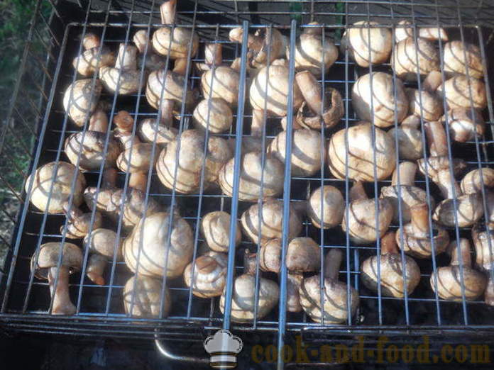 Grzyby Grzyby marynowane w sosie sojowym - jak smażyć grzyby na grill, krok po kroku przepis zdjęć