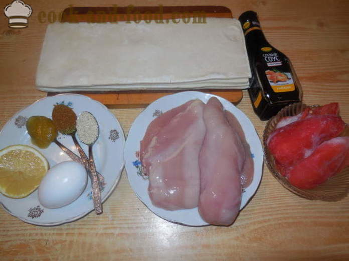 Kurczak w cieście francuskim w piekarniku na szaszłyki - jak gotować kurczaka na szpikulce, krok po kroku przepis zdjęć