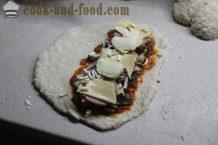 Pizza Calzone z kurczaka w domu - Jak zrobić w domu Calzone, krok po kroku przepis zdjęć