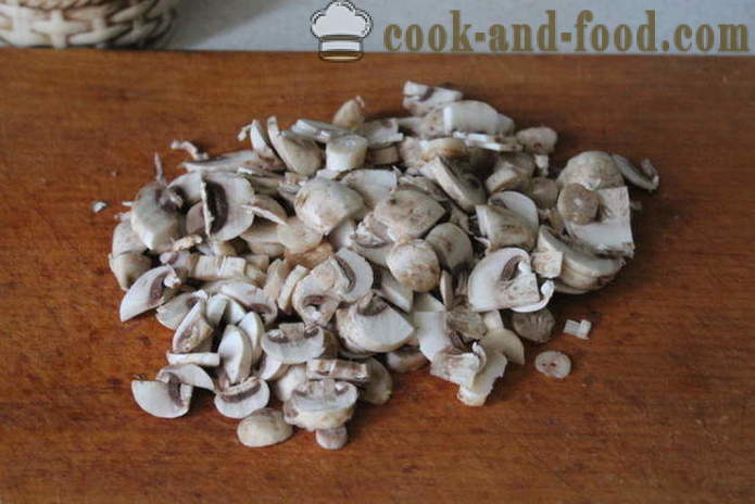 Kremowy sos pieczarkowy - jak gotować sos grzybowy z grzybami, krok po kroku przepis zdjęć