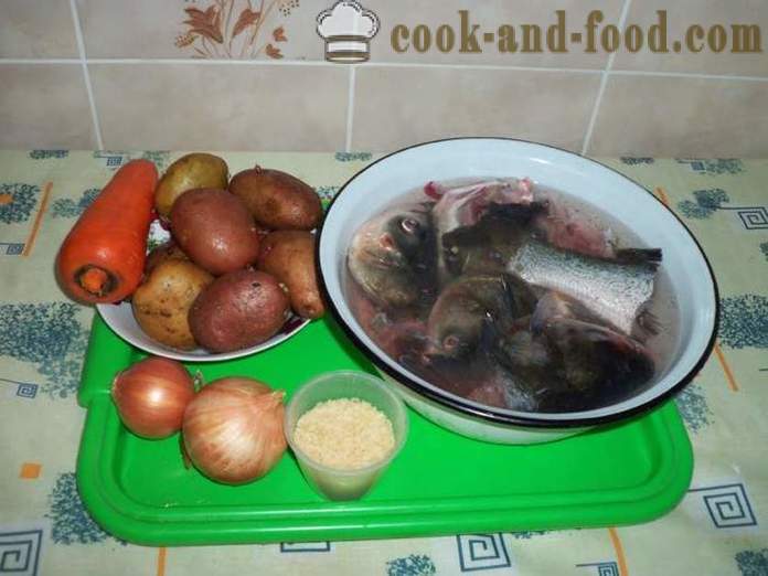 Pyszna zupa z karpia - jak gotować zupę z karpia, z krok po kroku przepis zdjęć