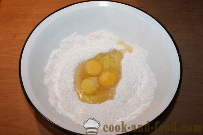 Rosół z makaronem w domu - jak gotować zupę z domowym makaronem, krok po kroku przepis zdjęć