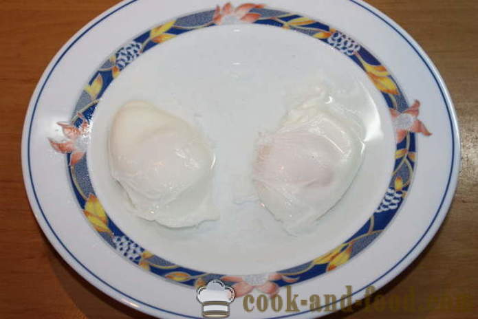 Jajko gotowany w wodzie - jak ugotować jajko sadzone w domu, krok po kroku przepis zdjęć