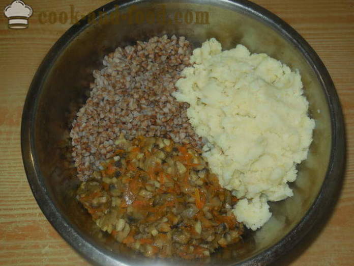 Gołąbki z kaszą gryczaną, ziemniakami i grzybami - jak gotować meatless nadziewane kaszą, krok po kroku przepis zdjęć