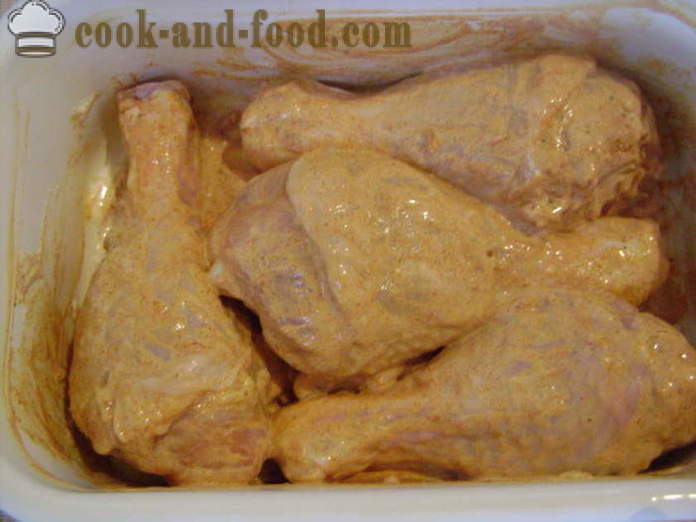 Pieczone udka z kurczaka - jak gotować pyszne kurczaka podudzia w piecu, z krok po kroku przepis zdjęć