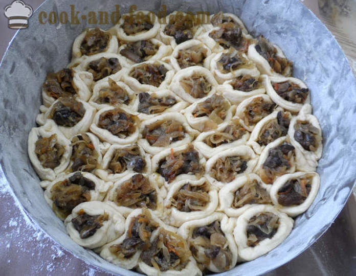 Drożdżowy placek Honeycomb - jak upiec ciasto z ciasta drożdżowego, krok po kroku przepis zdjęć