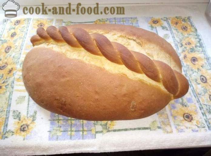 Domowy chleb pszenny w piekarniku