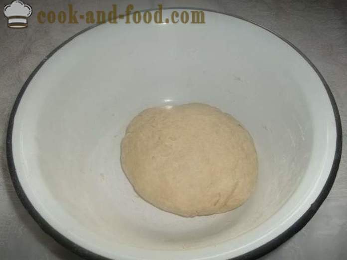 Ciasta drożdżowe z kapustą - jak gotować placki z kapustą w piekarniku, z krok po kroku przepis zdjęć