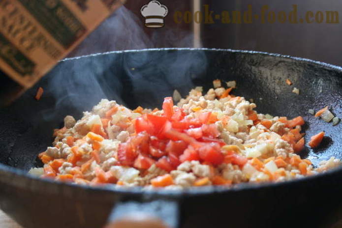 Gulasz z soczewicy, warzywami i sosem - jak gotować soczewicę z mięsem i sosem, krok po kroku przepis zdjęć