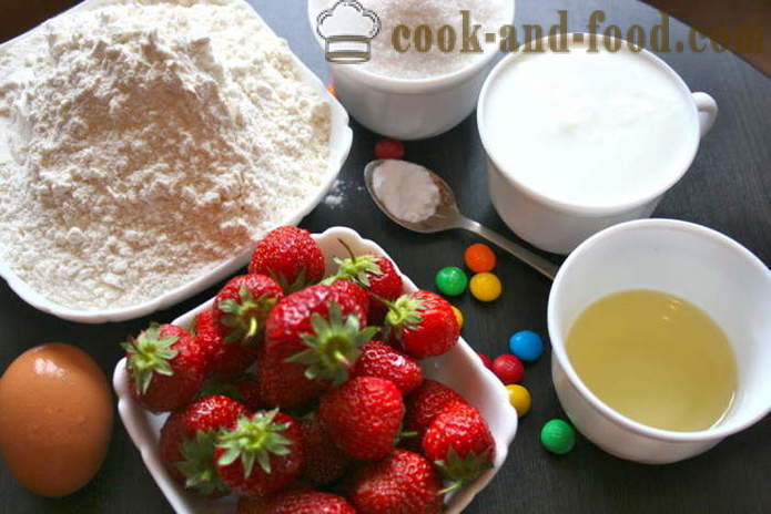 Domowe babeczki na jogurt z truskawkami - jak gotować babeczki w formach silikonowych, krok po kroku przepis zdjęć