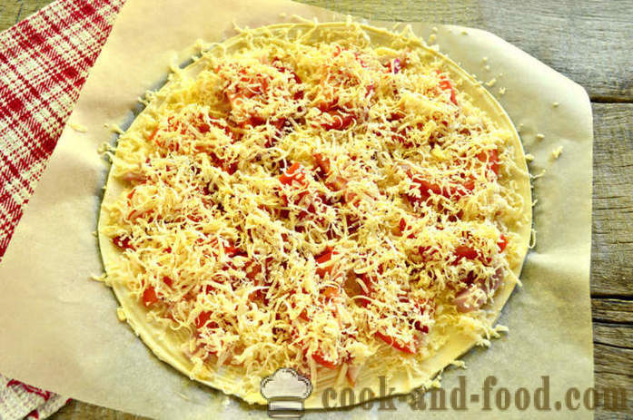 Puff Puff ciasto Pizza z boczkiem i papryką - Jak przygotować pizzę z przaśnego ciasta, krok po kroku przepis zdjęć