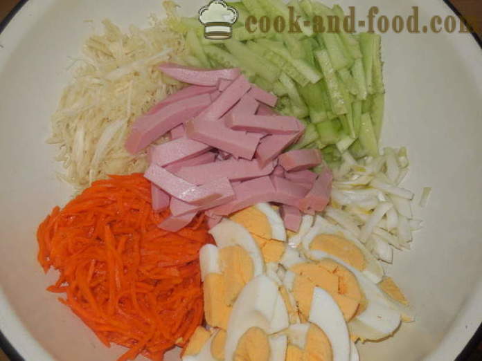Pyszna sałatka z marchewki i ogórka koreańskiej - Jak zrobić sałatkę wiosna piękne i smaczne, z krok po kroku przepis zdjęć