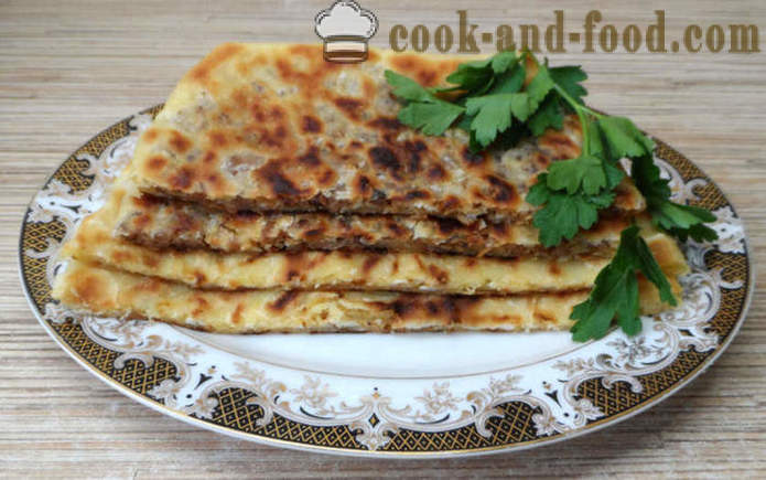 Gozleme turecki chleb z mięsem lub serem, warzywa i ziemniaki - jak gotować tureckiej bułki, krok po kroku przepis zdjęć
