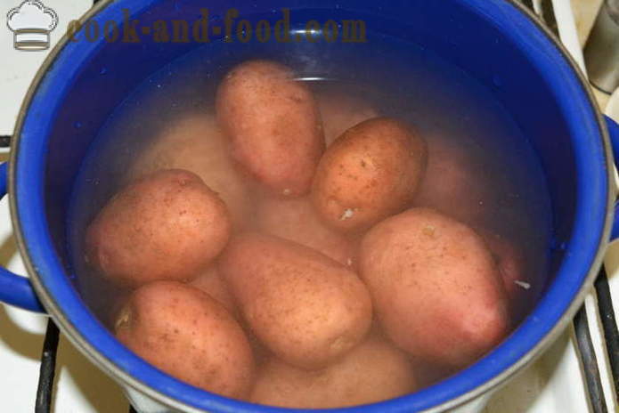 Gotowane ziemniaki w mundurkach na sałatkę - jak gotować ziemniaki w mundurkach w garnku, z krok po kroku przepis zdjęć