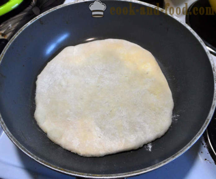 Khachapuri w serze Imereti - jak zrobić tortille z serem na patelni, krok po kroku przepis zdjęć