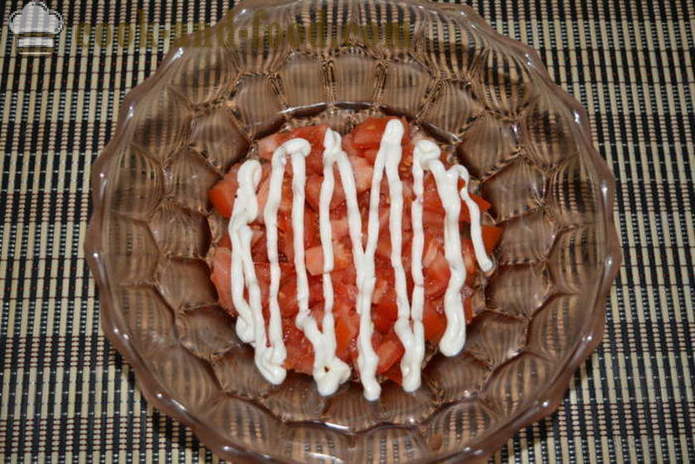 Sałatka z paluszków kraba, pomidorów, sera i jaj - jak gotować pyszne sałatka z paluszków kraba, krok po kroku przepis zdjęć