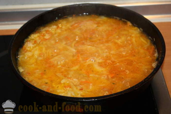 Pyszne danie z ryżu z marchwi, cebuli i czosnku - jak gotować pyszne danie z boku ryż, krok po kroku przepis zdjęć