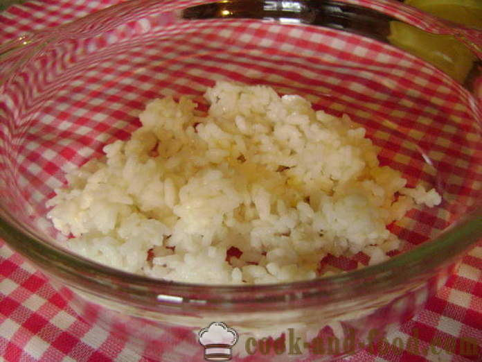 Prosta sałatka rybna z ryżem i jajkiem - Jak gotować sałatka rybna z ryżem, krok po kroku przepis zdjęć