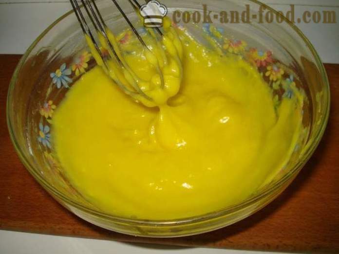 Custard w kuchence mikrofalowej - Jak ugotować budyń na żółtek, krok po kroku przepis zdjęć