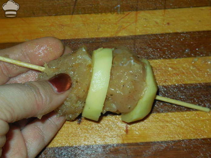 Ziemniaki z mielonym mięsem pieczone w piekarniku na szaszłyki - jak upiec ziemniaki z mielonym mięsem w piekarniku, z krok po kroku przepis zdjęć