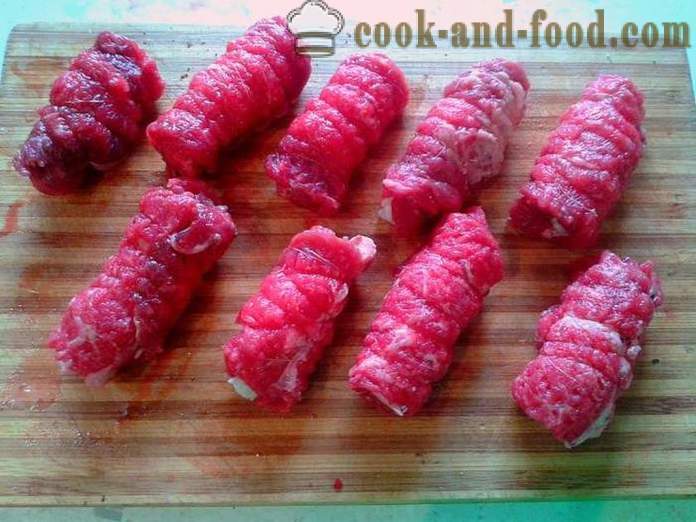 Bułki mięso na patelni - jak gotować mięso bułki z nadzieniem, krok po kroku przepis zdjęć