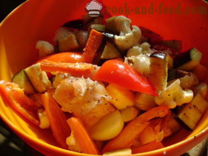 Filet z kurczaka z warzywami w piekarniku - jak gotować kurczaka z warzywami, krok po kroku przepis zdjęć