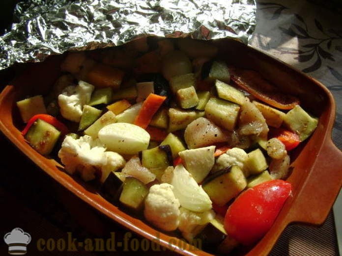 Filet z kurczaka z warzywami w piekarniku - jak gotować kurczaka z warzywami, krok po kroku przepis zdjęć