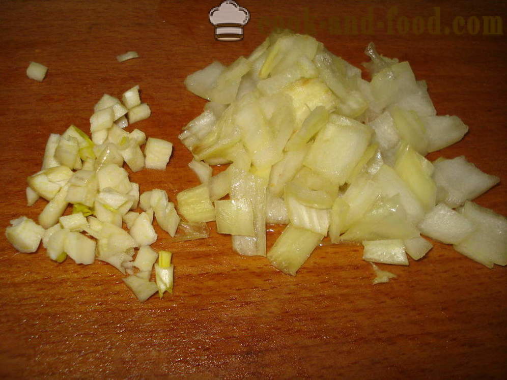 Pyszna wątróbka z kurczaka w śmietanie z cebulą na patelni - jak gotować wątróbka z kurczaka w śmietanie, krok po kroku przepis zdjęć