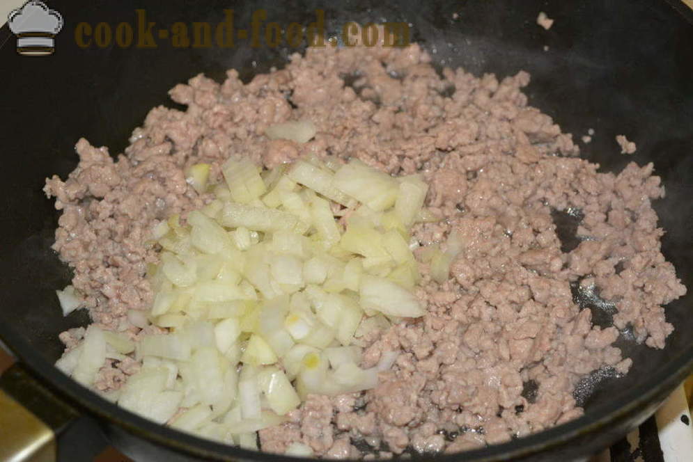 Duszona kapusta z mięsa mielonego na skovorode- Jak gotować pyszny gulasz z kapustą z mięsem mielonym, krok po kroku przepis zdjęć