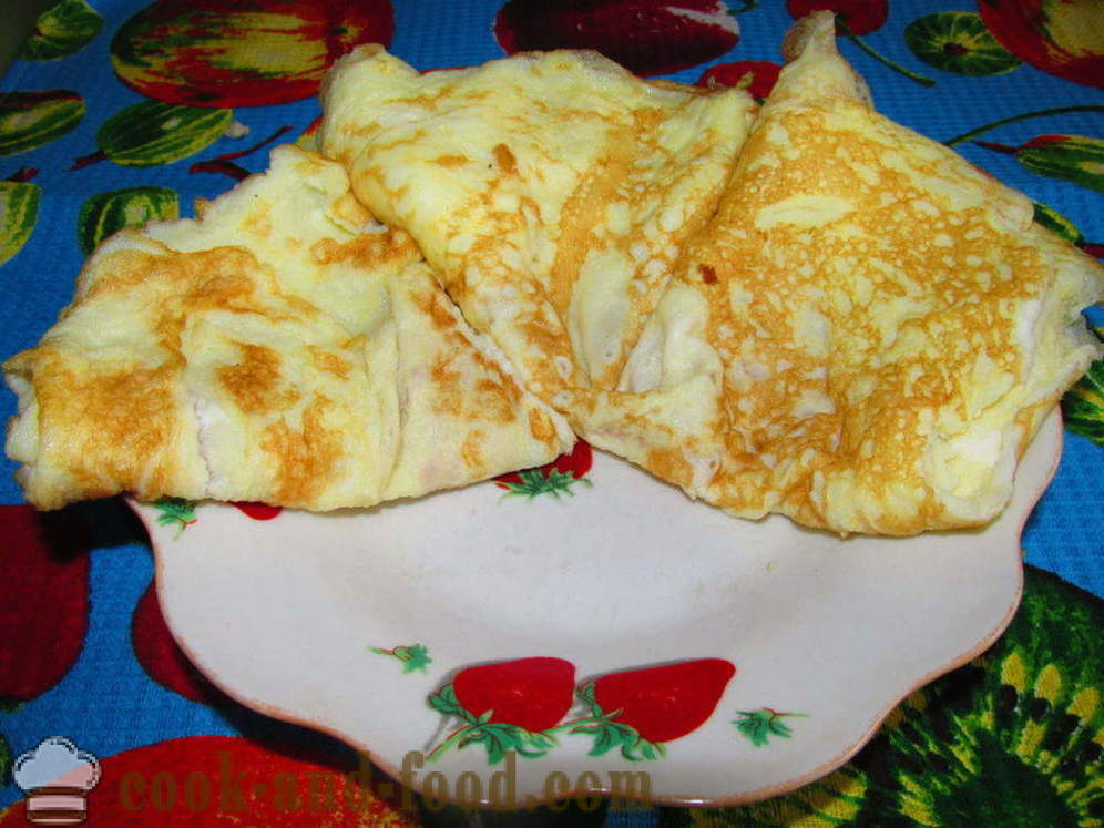 Sałatka z jajkami i kurczakiem naleśniki - Jak przygotować sałatkę z naleśniki, jajka, krok po kroku przepis zdjęć