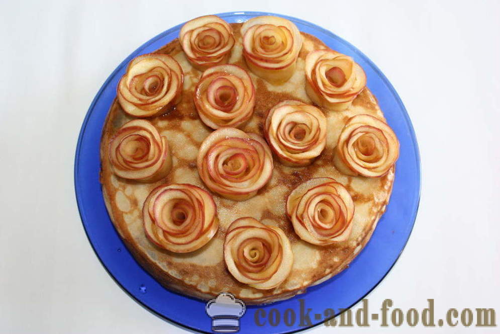 Naleśnik ciasto z twarogiem i jabłoni róż - jak zrobić ciasto naleśnikowe z twarogu, krok po kroku przepis zdjęć