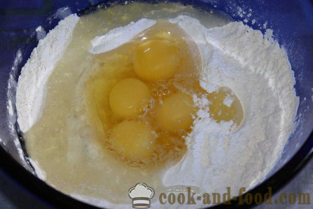 Domowe makarony jajeczne bez wody - Jak zrobić makaron na zupę na jajach, krok po kroku przepis zdjęć