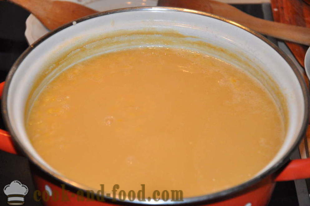 Pyszna zupa grochowa z cebulą i boczkiem - jak gotować pyszne puree z grochu, krok po kroku przepis zdjęć