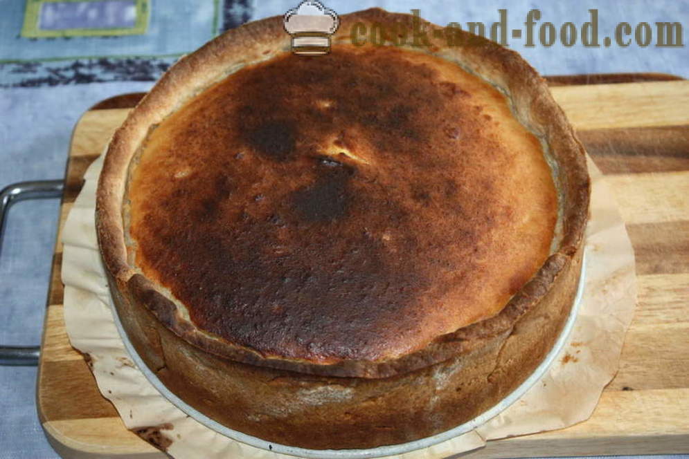 Twaróg zapiekanka z ciasta kruchego i śliwki - Jak zrobić ser cottage zapiekankę w piekarniku, z krok po kroku przepis zdjęć