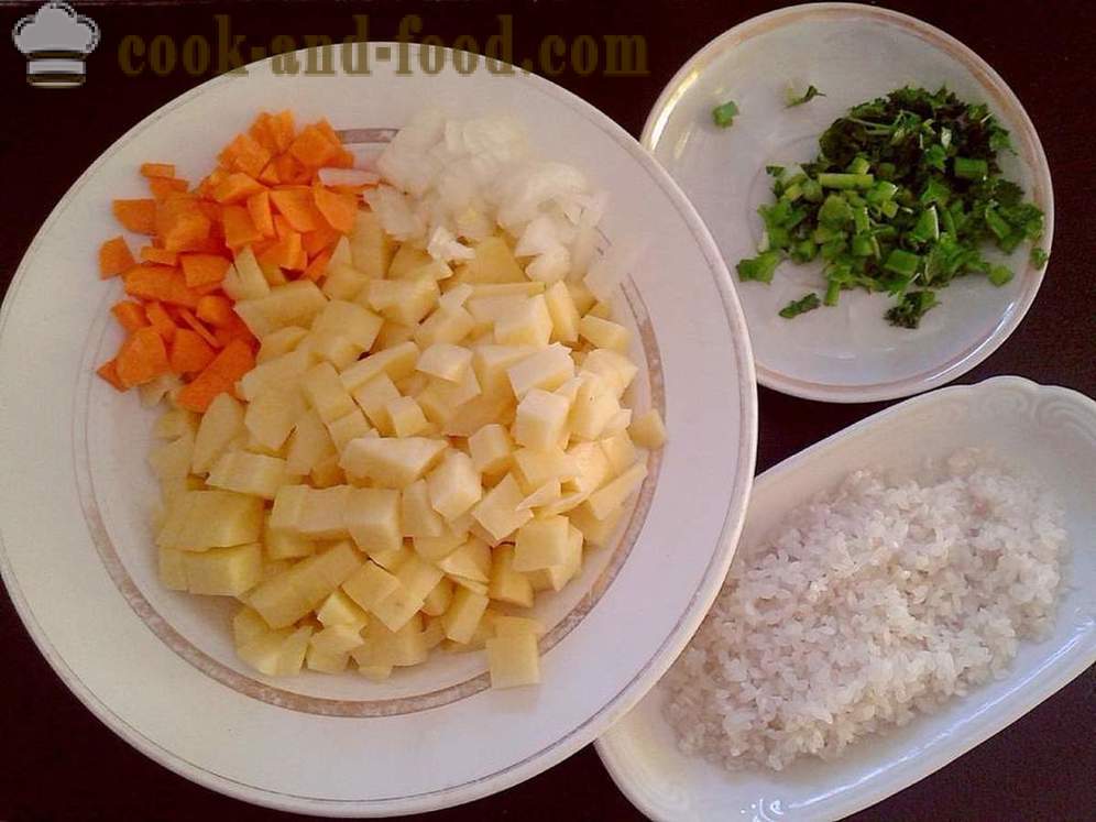Prosta zupa z klopsikami i ryżem - jak gotować zupy z klopsikami w multivarka, krok po kroku przepis zdjęć