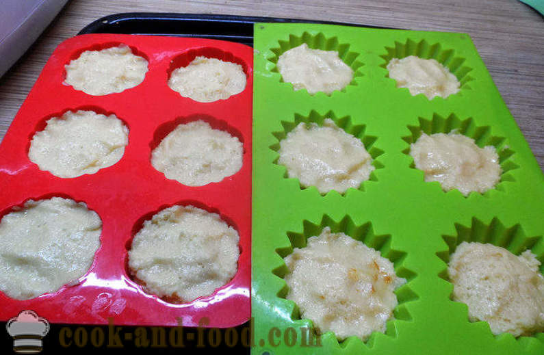 Proste cupcakes na jogurt lub śmietana z semoliny - Jak zrobić babeczki w puszkach, krok po kroku przepis zdjęć