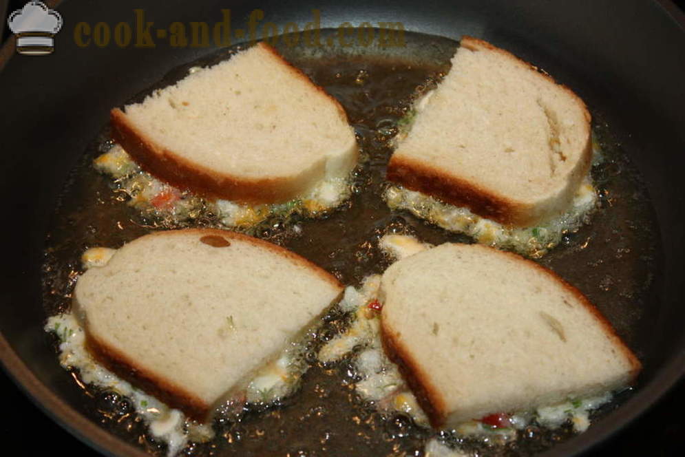 Gorące kanapki z serem i jajkami - Jak zrobić gorące kanapki na patelni, krok po kroku przepis zdjęć