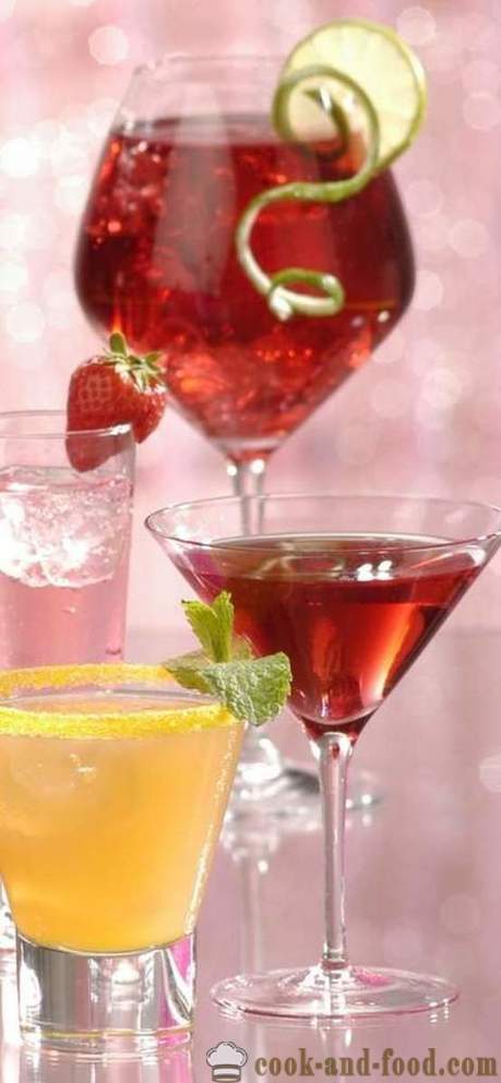 Napoje 2017 noworoczne i świąteczne koktajle na Rok Koguta - napojów alkoholowych i bezalkoholowych