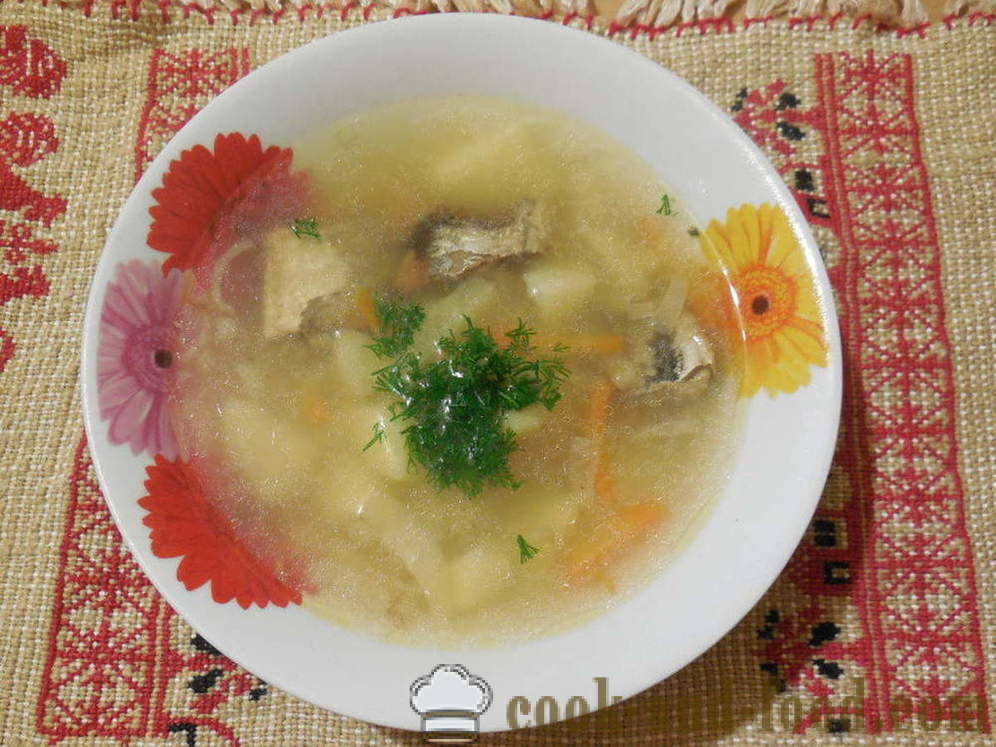 Zupa z ryby w puszkach multivarka - jak ugotować zupę rybną z puszki, krok po kroku przepis zdjęć