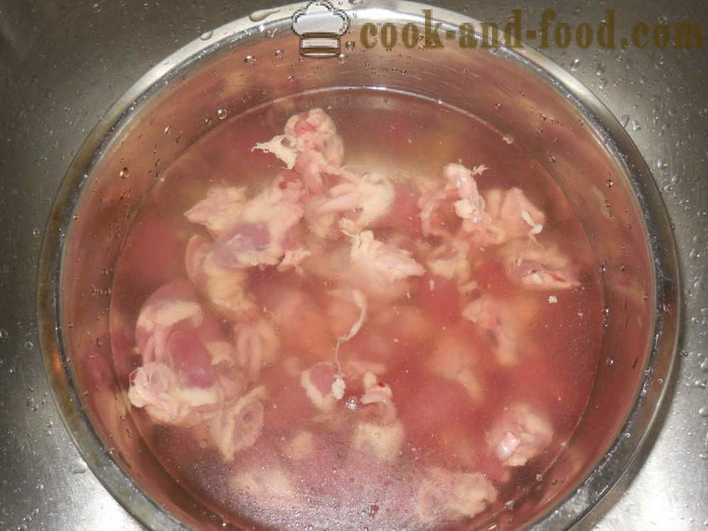 Zupa z domowym makaronem i sercach Chicken - jak gotować rosół w multivarka, krok po kroku przepis zdjęć