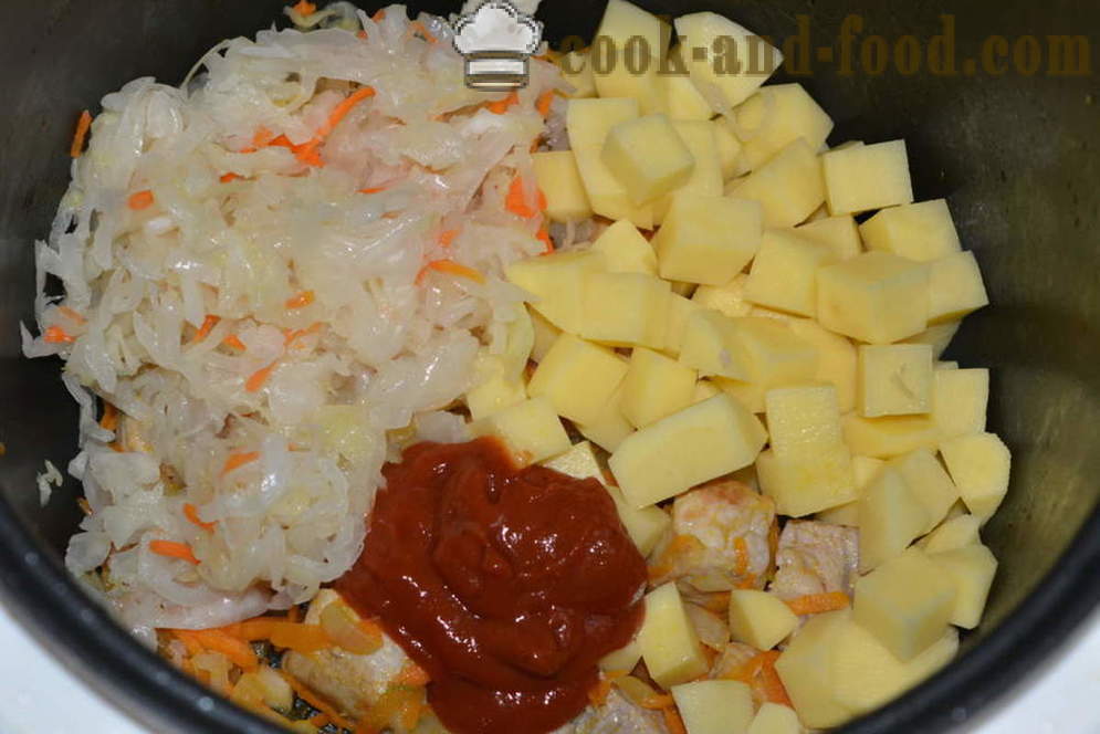 Kwaśna zupa z kiszonej kapusty z multivarka mięsnych - jak gotować zupę z kapustą w multivarka, krok po kroku przepis zdjęć