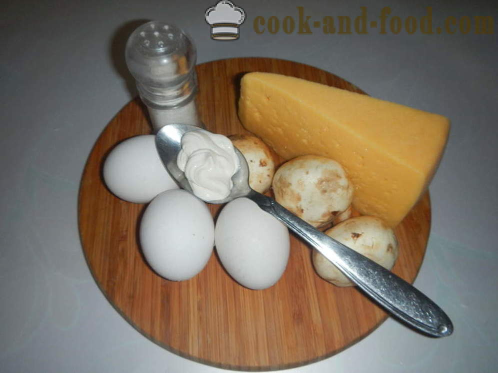 Jajecznica z pieczarkami i serem na patelni - jak gotować jajecznica ze śmietaną, krok po kroku przepis zdjęć